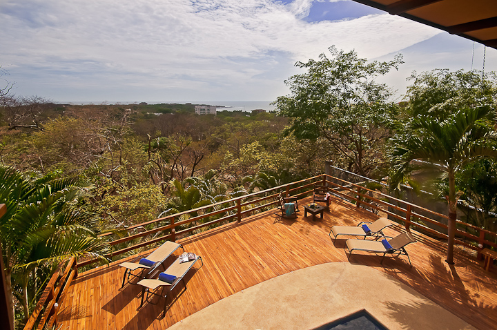 mirador-b-b-pooldeck-copy.jpg